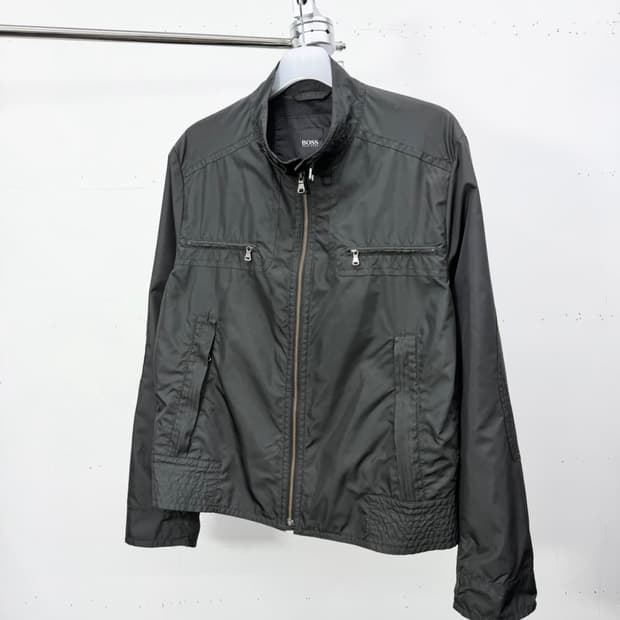 hugo boss 00’s waterproof jacket