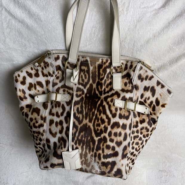 (Rare)입생로랑 다운타운 레오파드 프린트 포니 헤어 토트백