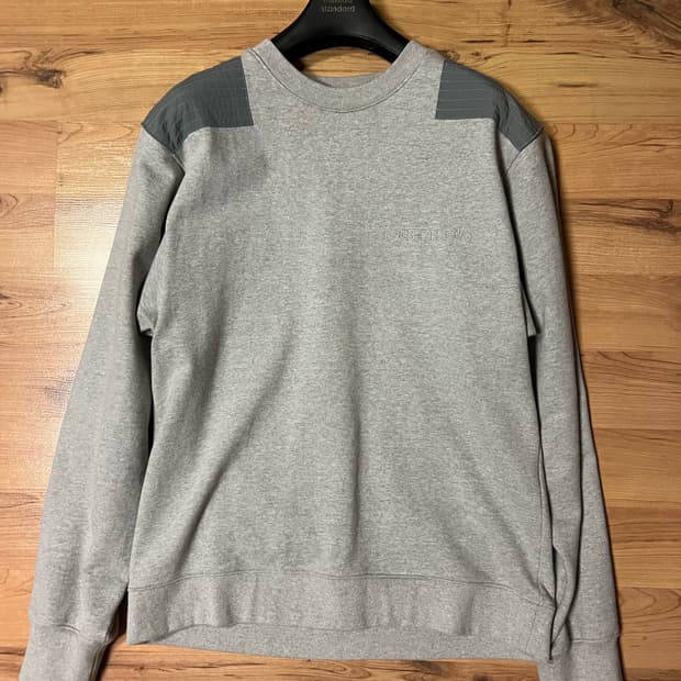 Hgbb studio 맨투맨