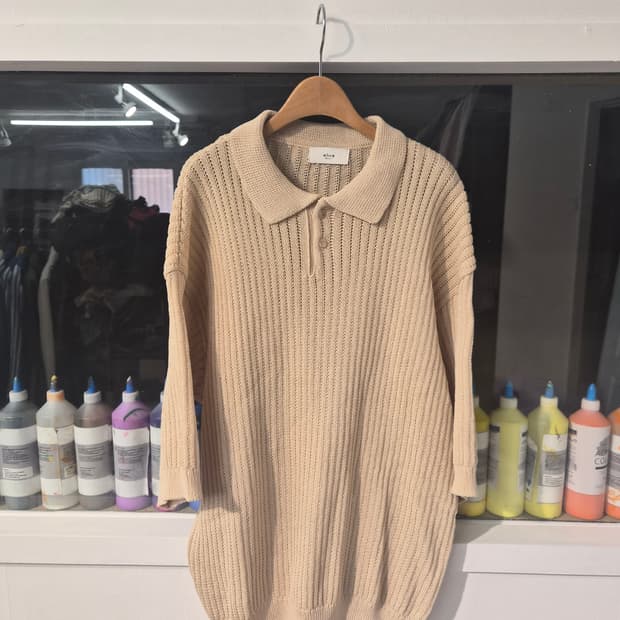 FREE) ailla 카라 니트 반팔 팝니다