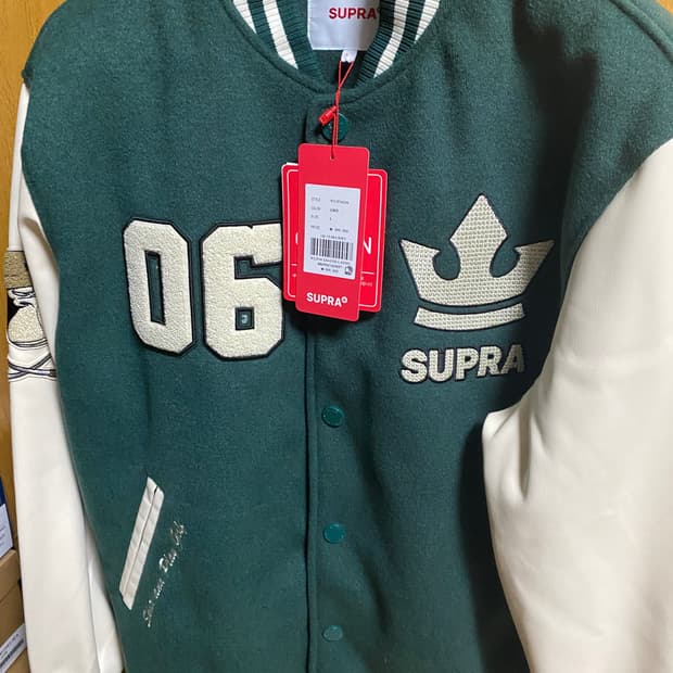 수프라 바시티 자켓