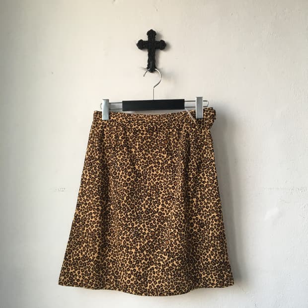 Leopard pattern skirt