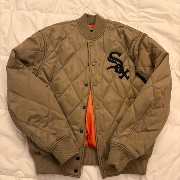 뉴에라 다이아몬드 퀼팅 자켓 시카고 화이트삭스 90(S)