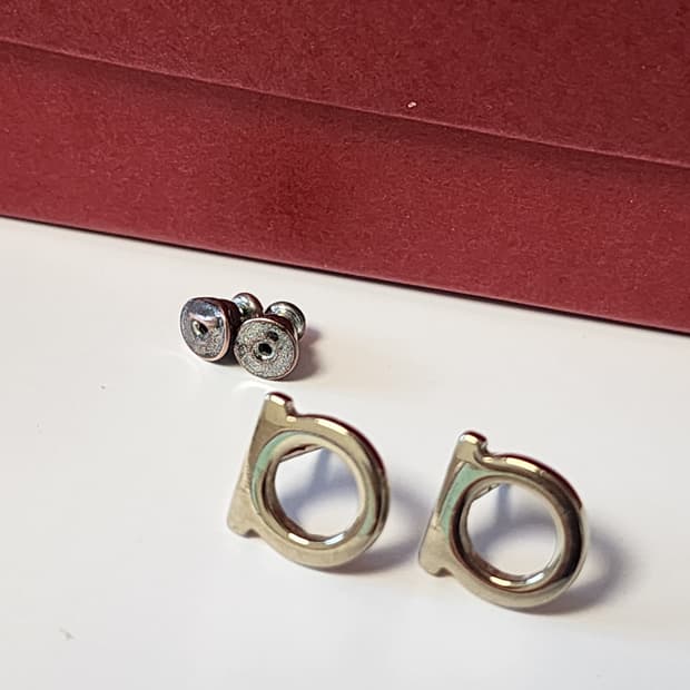 페라가모 간치니 로고 귀걸이 