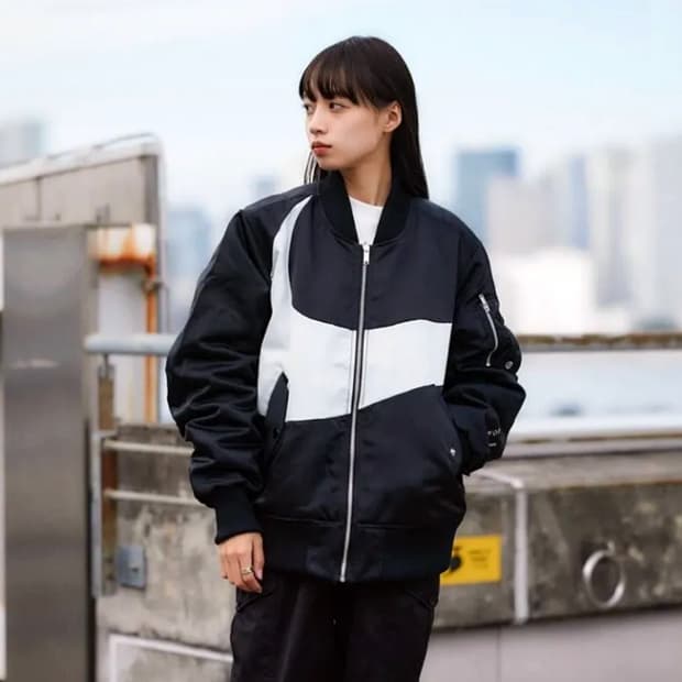 나이키(Nike) 스우시 써마핏 리버시블 봄버자켓 프리사이즈