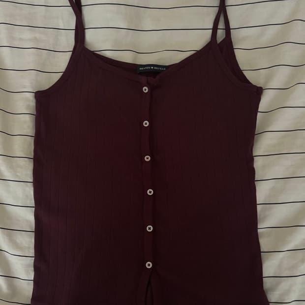 브랜디멜빌 Brandy Melville 버건디 나시 탑