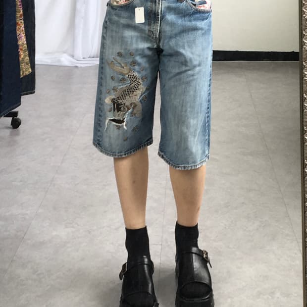 Oriental needle work denim half pants