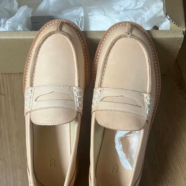 핸더스킴 로퍼 (2)사이즈 판매 새상품