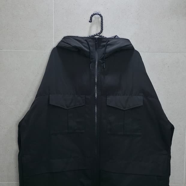 유니클로 X 화이트마운티어링 후드 자켓