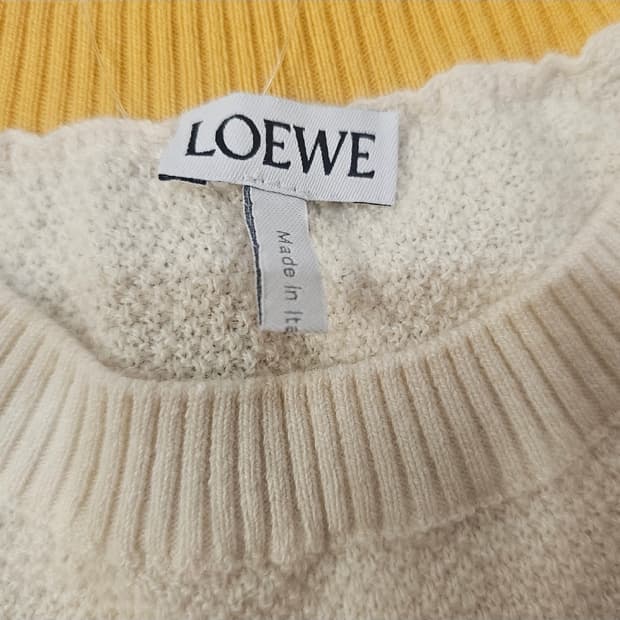 새제품 로에베 여성니트 XS 아나그램 크루넥 스웨터