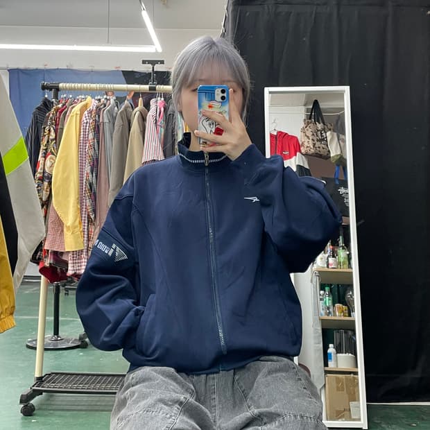 아식스 네이비 절개 포인트 점퍼 M