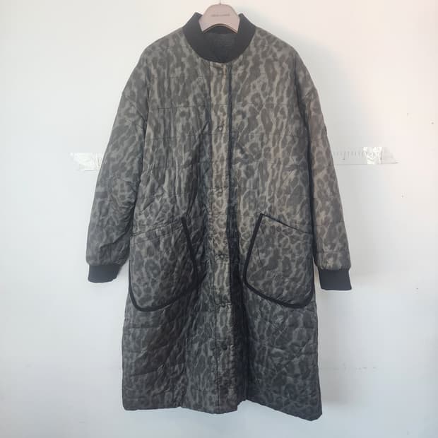 코오롱스포츠 레오파드 퀼팅 리버시블 롱 코트