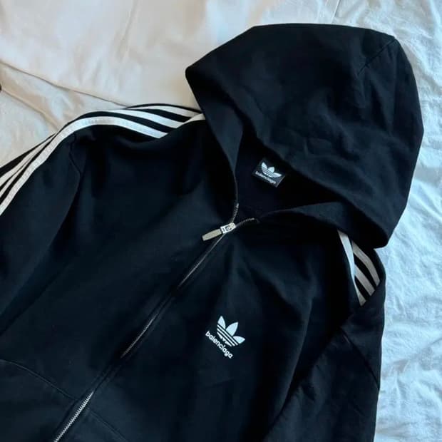 발렌시아가 아디다스 후드집업 스몰핏 블랙 S