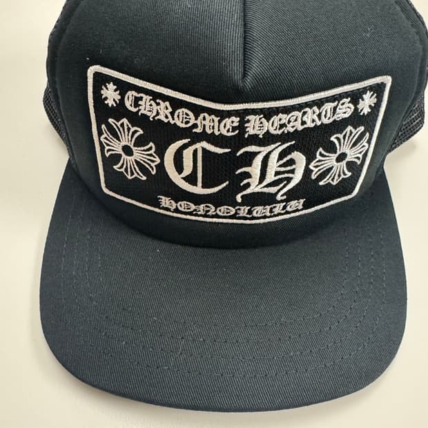 크롬하츠 트러커햇 블랙