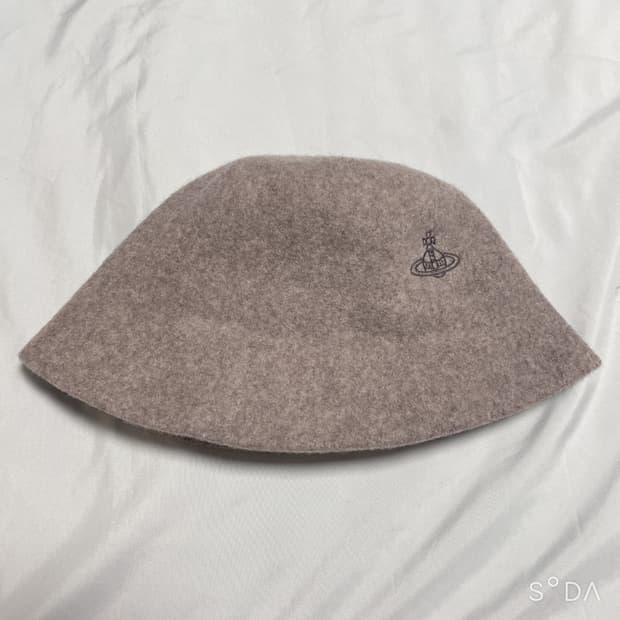 비비안웨스트우드 버킷햇
