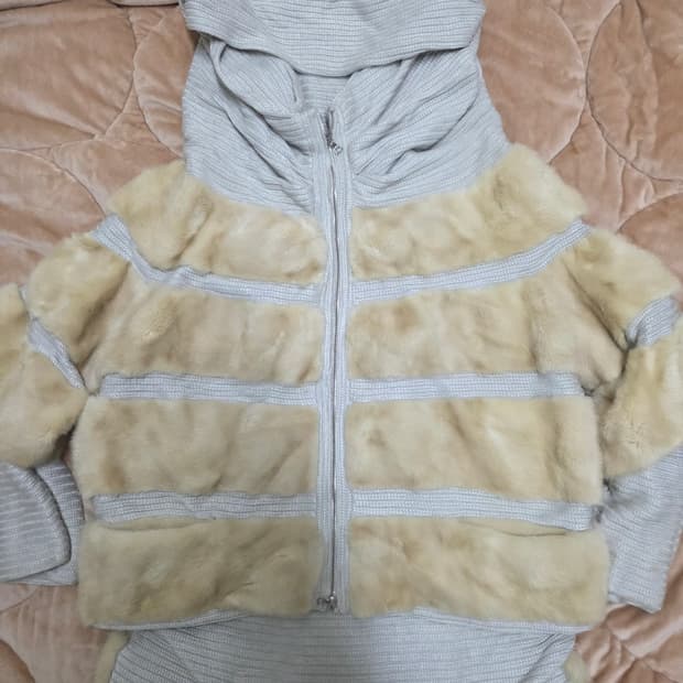 파비오가파치실크밍크자켓 42사이즈