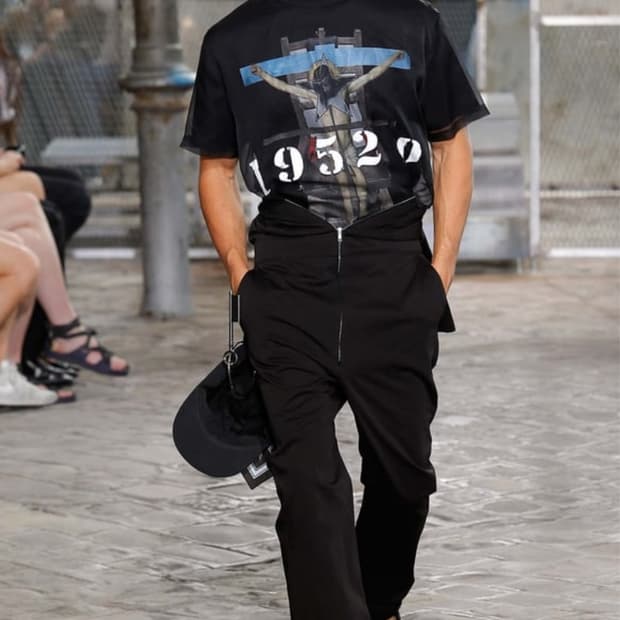 지방시 16ss 지저스 반팔티 화이트