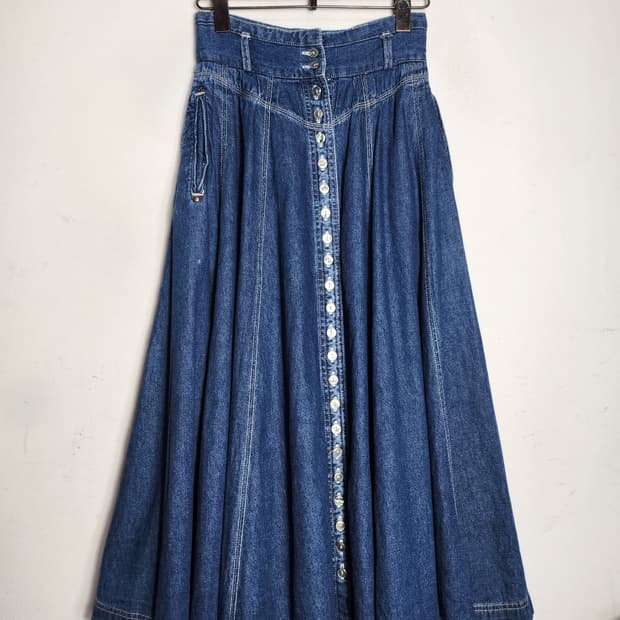 Lois CRAYON 플레어 데님 스커트