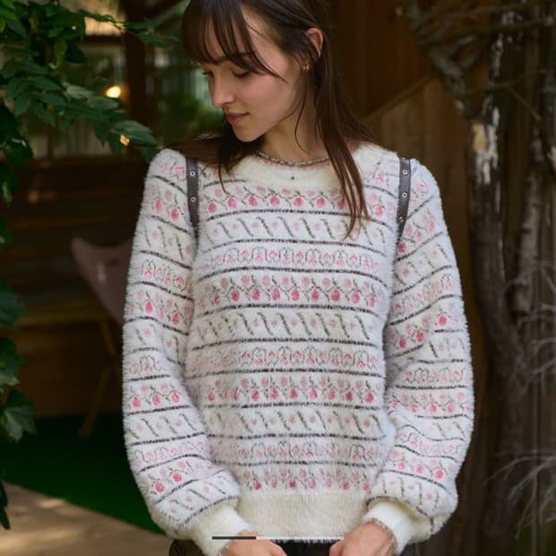 비터셀즈 앙고라 가든 플라워 니트 24년