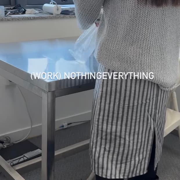 낫띵에브리띵 시그니처 스트라이프 스커트