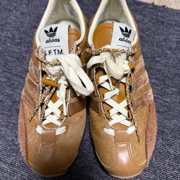 아디다스x송포더뮤트 235