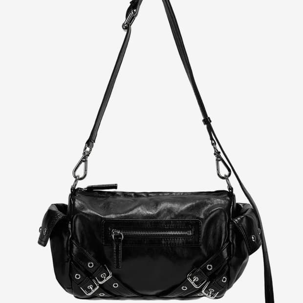 STUD POCKET BAG IN BLACK 다이닛 스터드