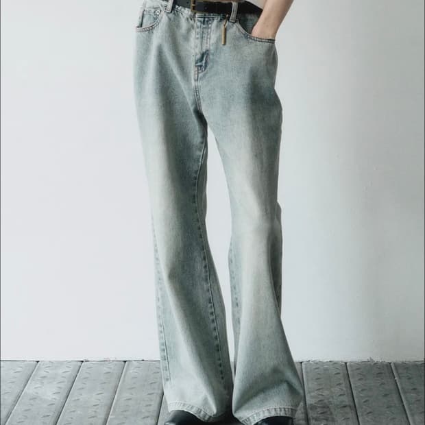 [48] 노이어 디스트로이드 플레어 데님 라이트블루