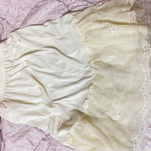 엑시즈팜 레이스스커트