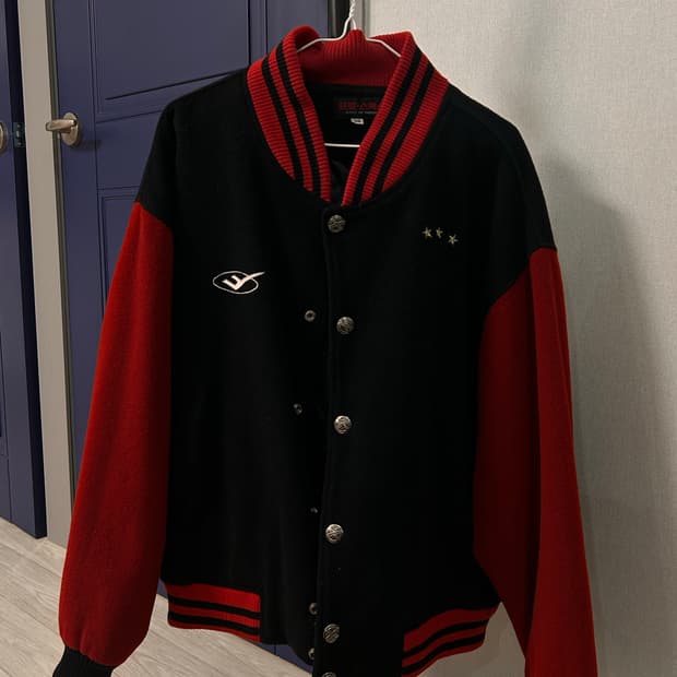 프로스펙스 바시티 자켓 블랙/레드