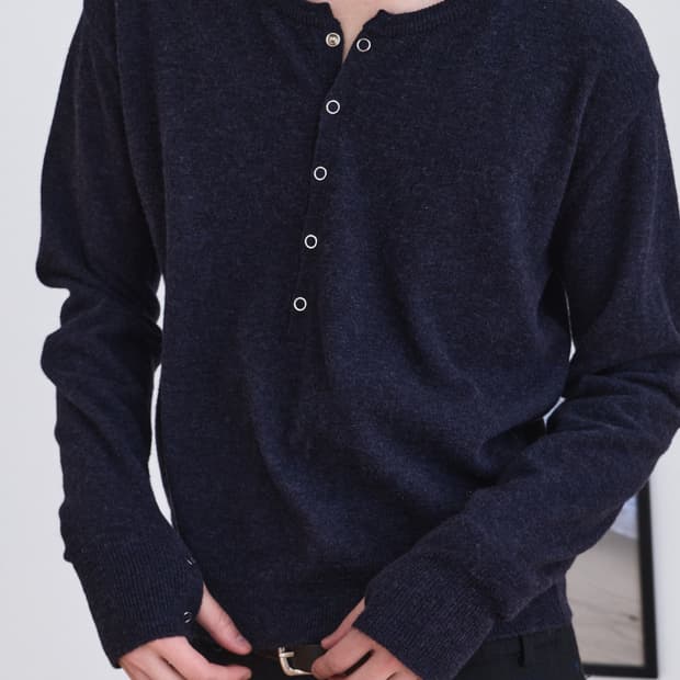 웨이비니스 Low Tide Henley-neck Knit - Navy
