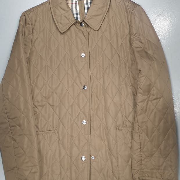 정품 버버리 퀼팅 자켓 m
