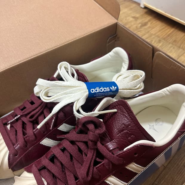 떠그클럽 아디다스 슈퍼스타 285