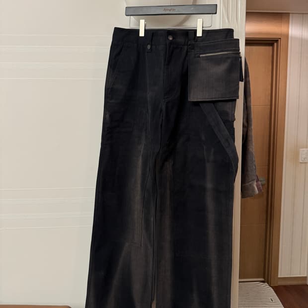 지용킴 25AW 더블니 팬츠 블랙