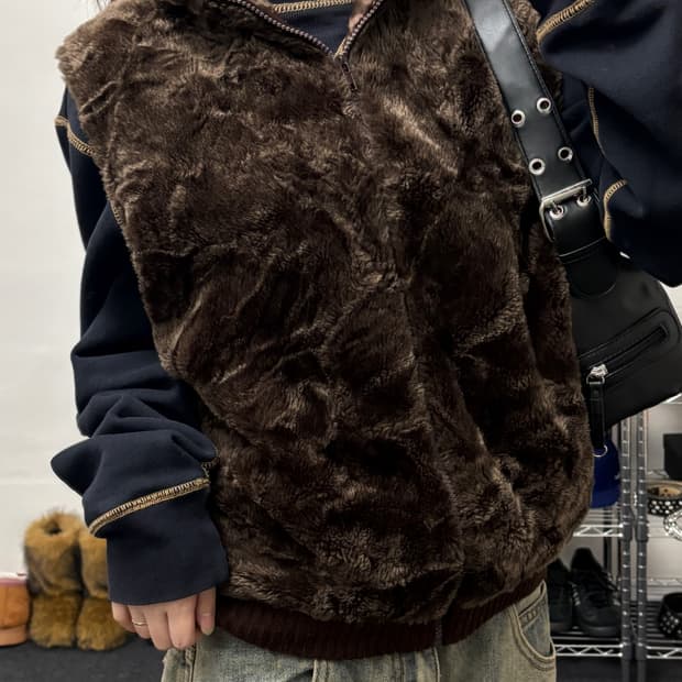 올드 빈티지 브라운 퍼 집업 베스트