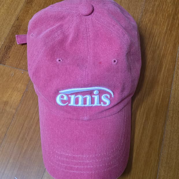 이미스 피그먼트 레드 볼캡