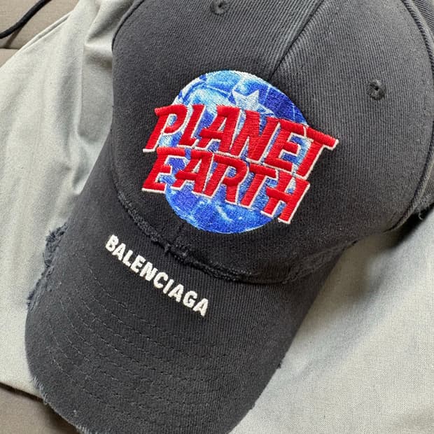 발렌시아가 플래닛어스 볼캡