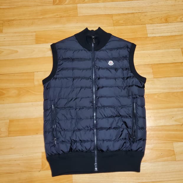 몽클레어 남성 경량 패딩 조끼 XXL