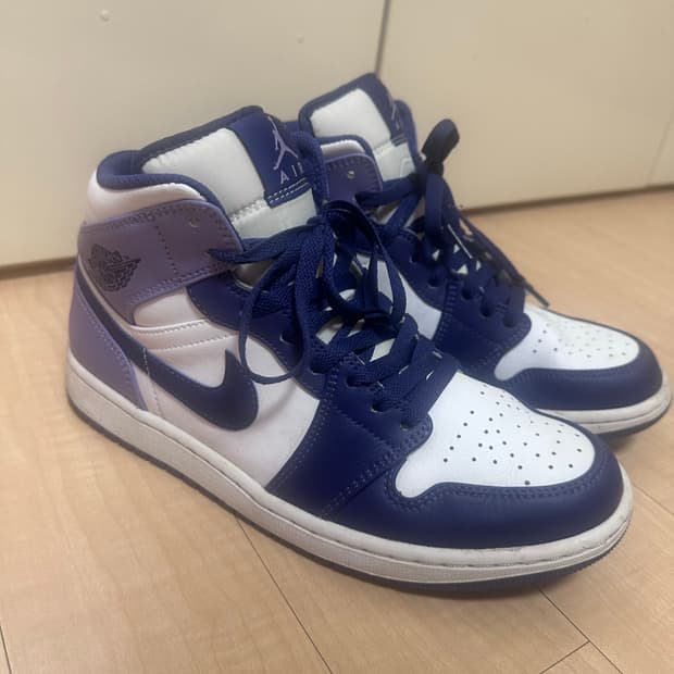 나이키 에어 조던 1 미드 퍼플 260mm