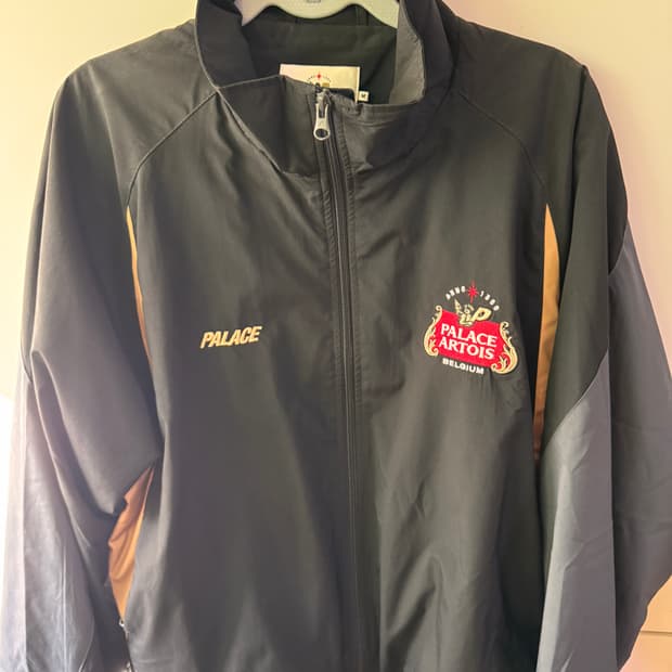 팔라스 x 스텔라 아르투아 라이트 코트 자켓