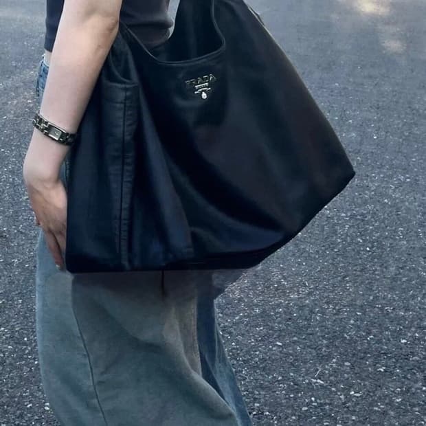 깜짝세일(새상품)정품 프라다 가죽 숄더 빅 숄더 체인백 토드백