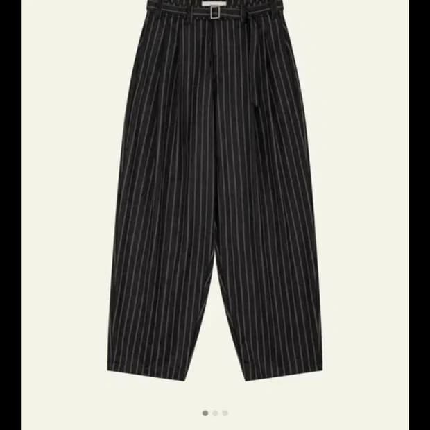 [2] 웨이비니스 벨티드 투턱 트라우저 차콜 스트라이프