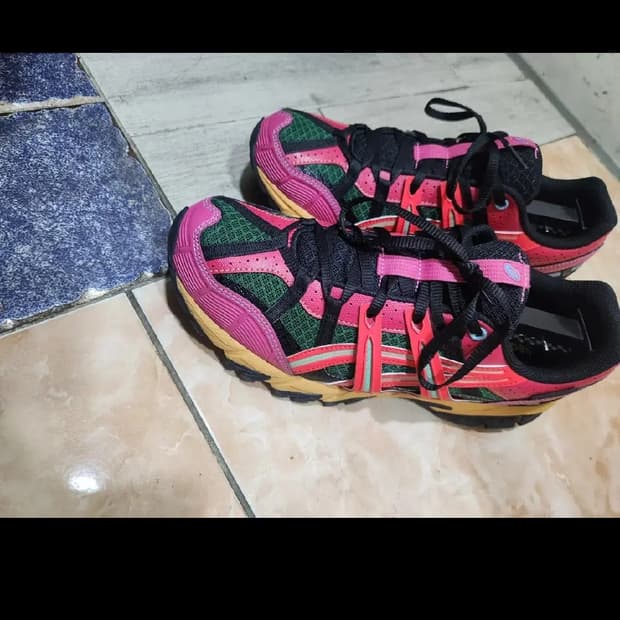 앤더슨벨 x 아식스 콜라보 젤 소노마 로즈 275