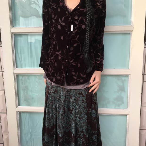 Pattern point velvet shrit