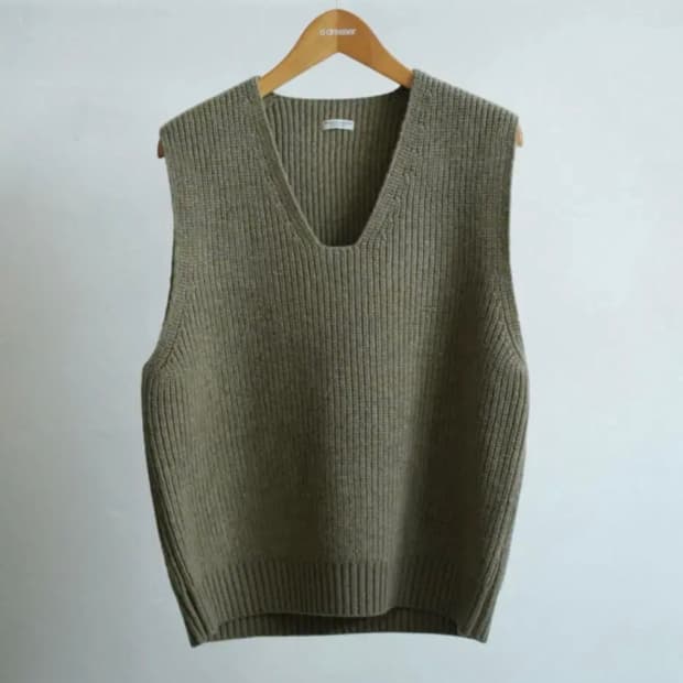 피그벨 A,R,C KNITTING VEST 카키 2사이즈 새상품 판매
