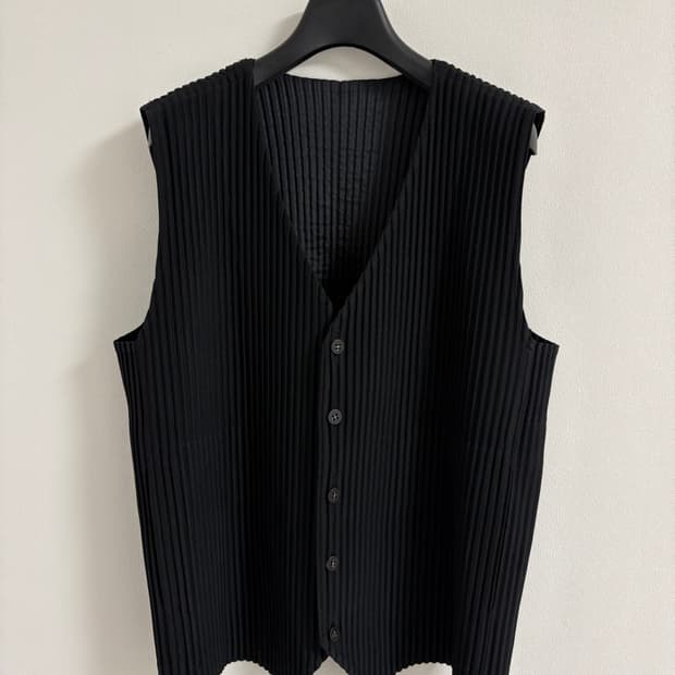 옴므플리세 플리츠 베스트 버튼 자켓 HP55JE111 