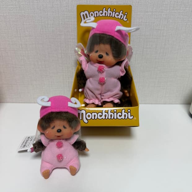 나비 울보 몬치치 키링, 스탠드