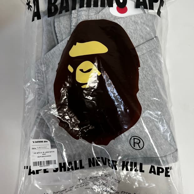 [새상품] 베이프 샤크 릴렉스드 핏 스웨트 팬츠 L