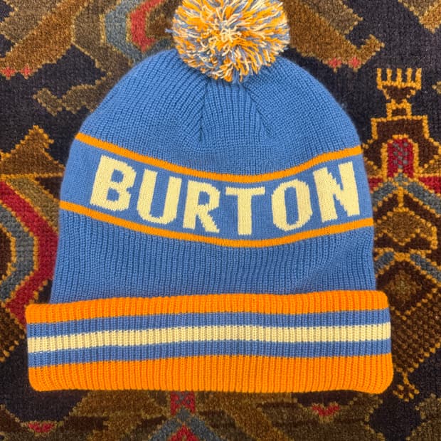 버튼 폼폼 비니