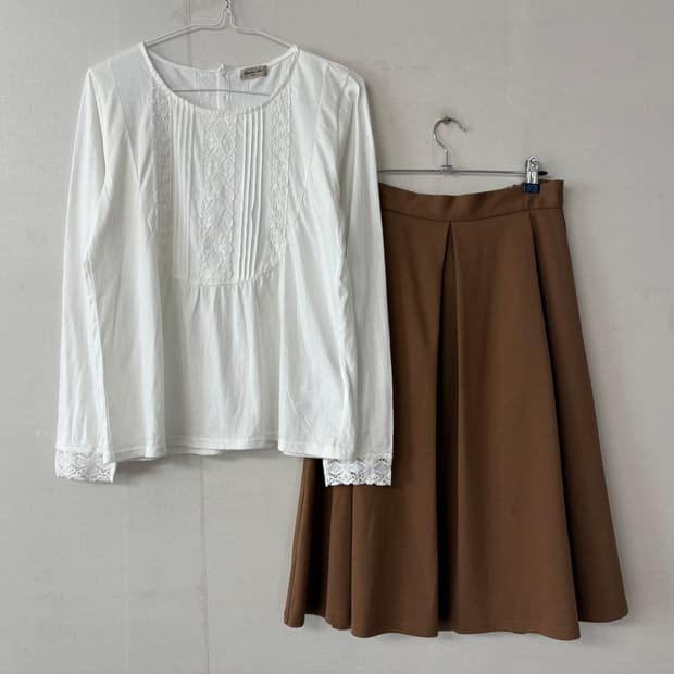 사만사모스 자수 티셔츠+gu치마