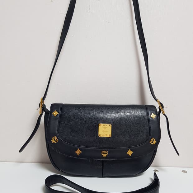 MCM 크로스 겸 숄더백 ㅡ 정품